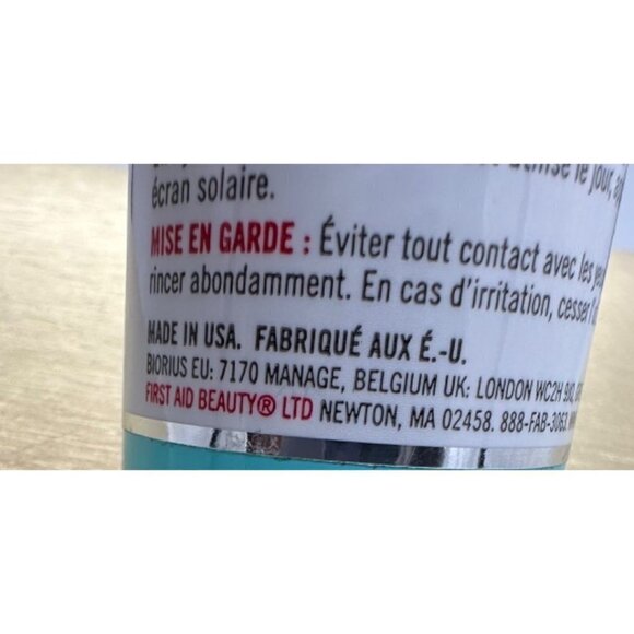 First Aid Beauty FAB Dark Spot Serum Facial Radiance Niacinamide 1.0 oz NEW - Picture 2 of 6